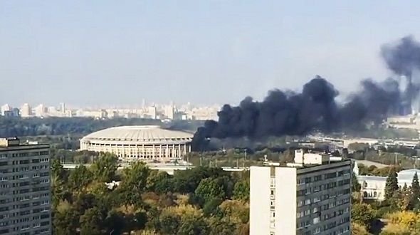 На стадионе Лужники в Москве произошел пожар