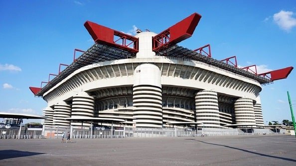 «Милан» и «Интер» не стали выкупать Сан-Сиро за 70 млн. Клубы хотят построить новую арену